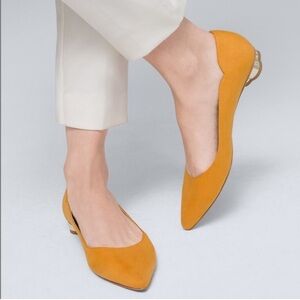 NEW IN BOX White House Black Market yellow goldtone flats